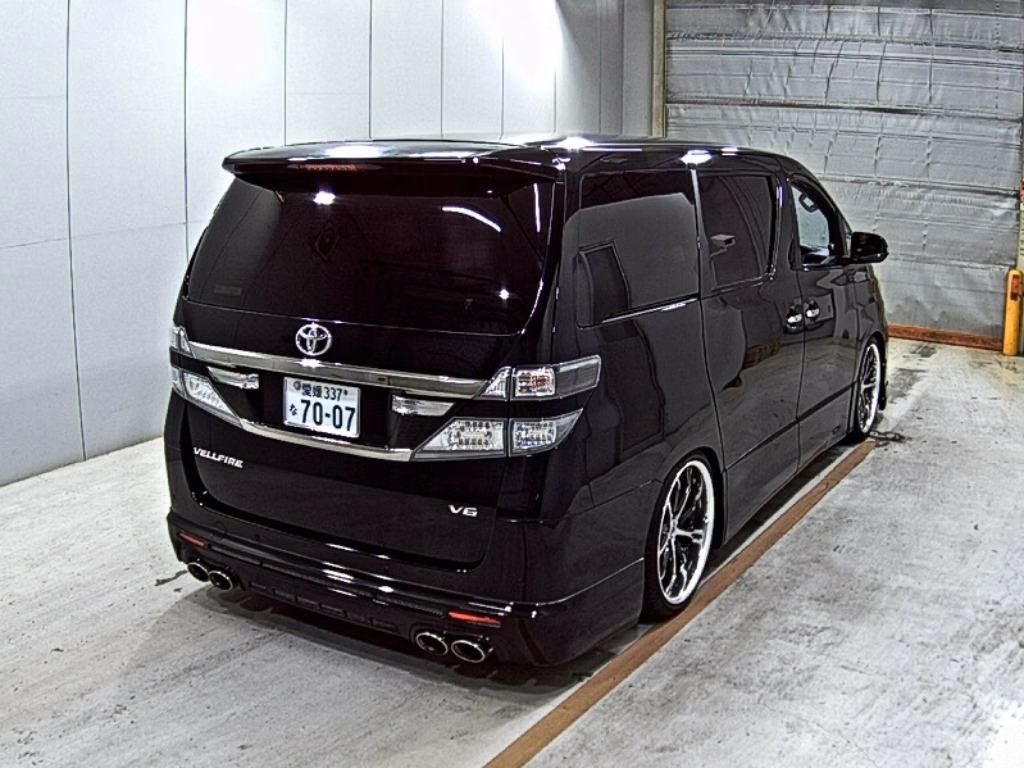 TOYOTA VELLFIRE