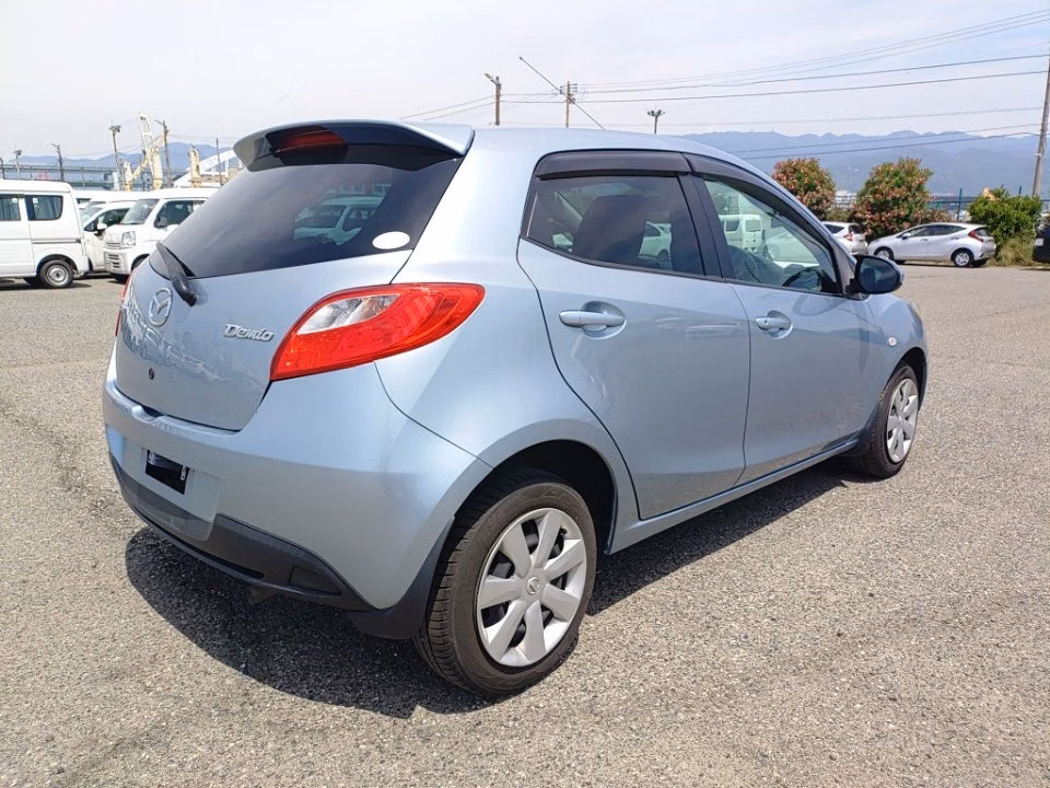 MAZDA DEMIO