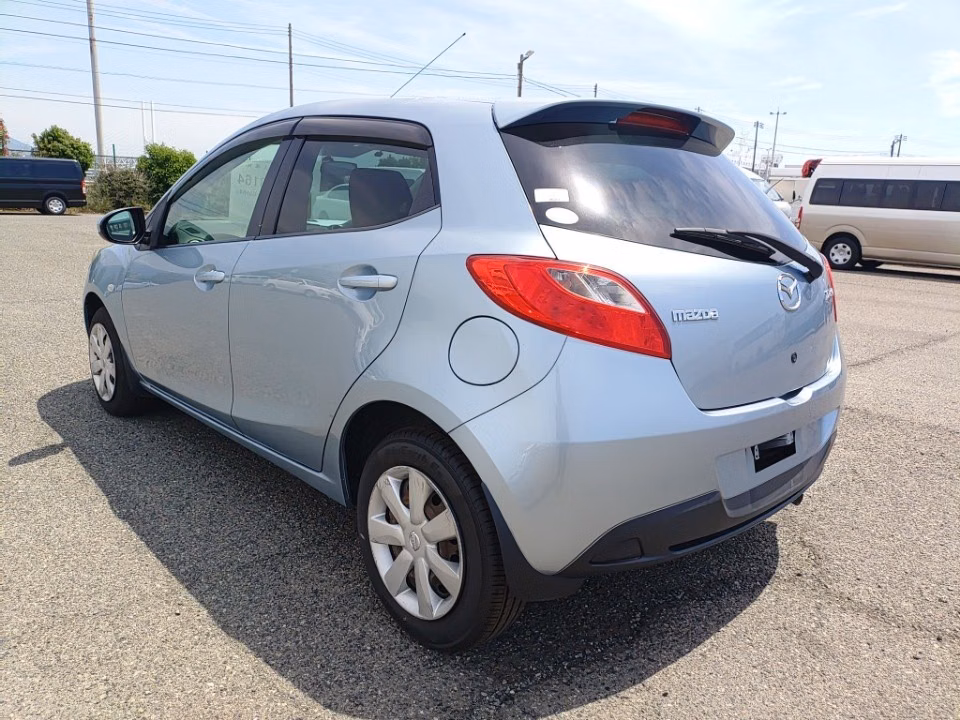 MAZDA DEMIO