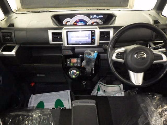 DAIHATSU WAKE