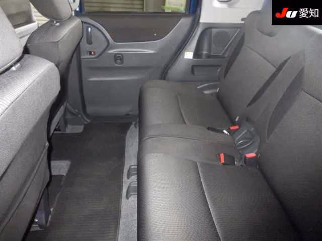 MITSUBISHI DELICA D:2