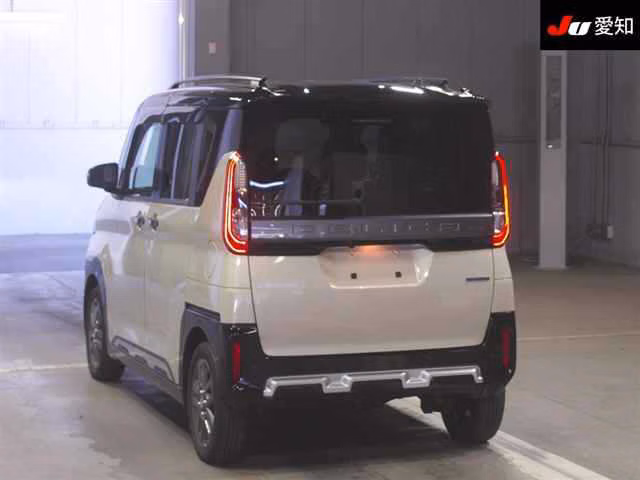 MITSUBISHI DELICA MINI