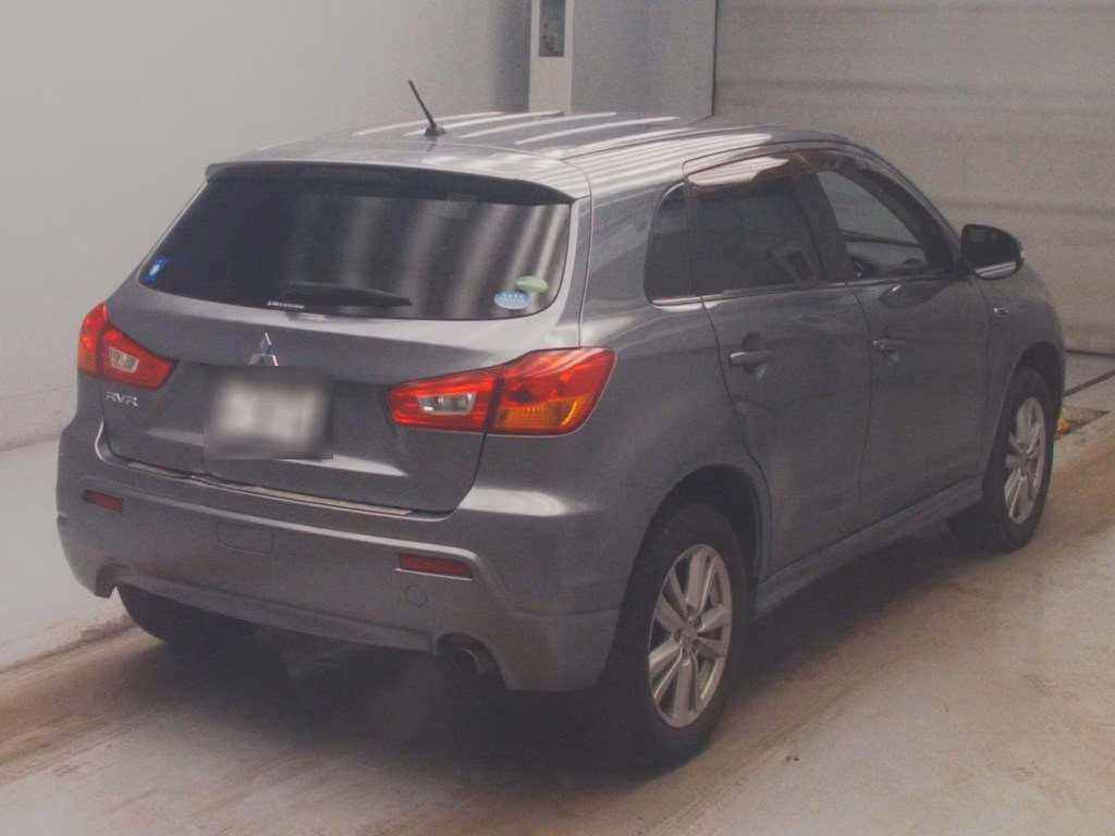 MITSUBISHI RVR