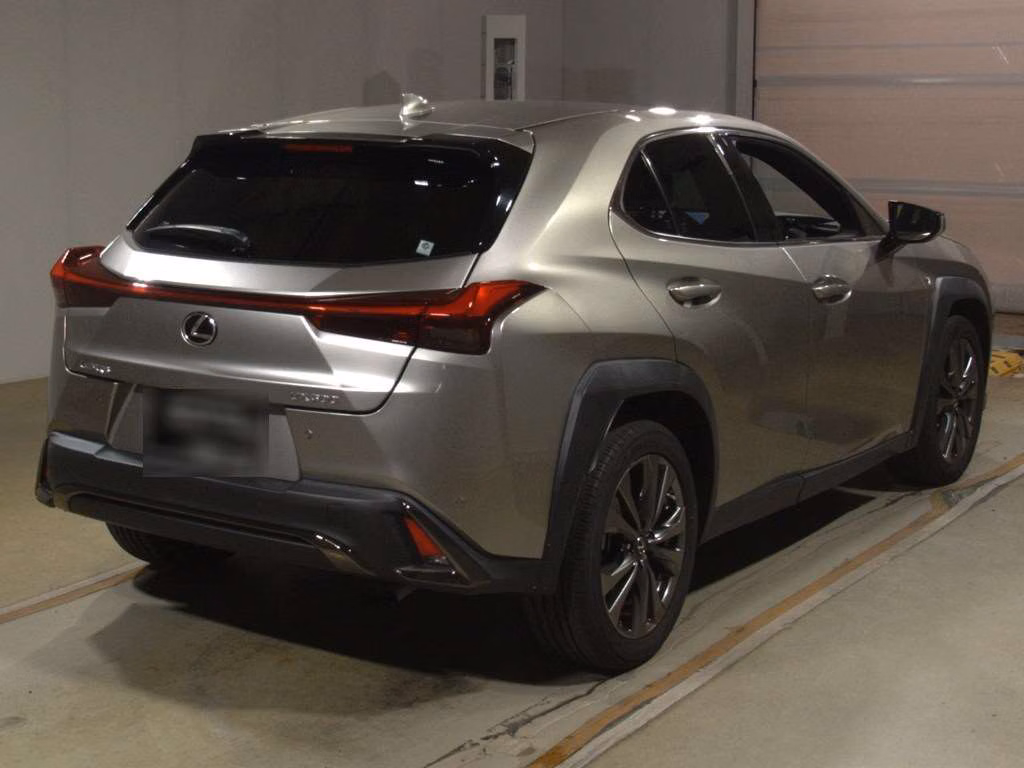 LEXUS UX200
