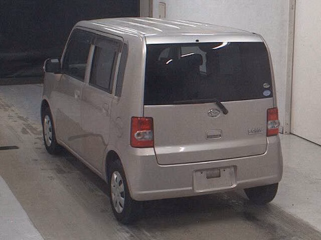 DAIHATSU MOVE CONTE