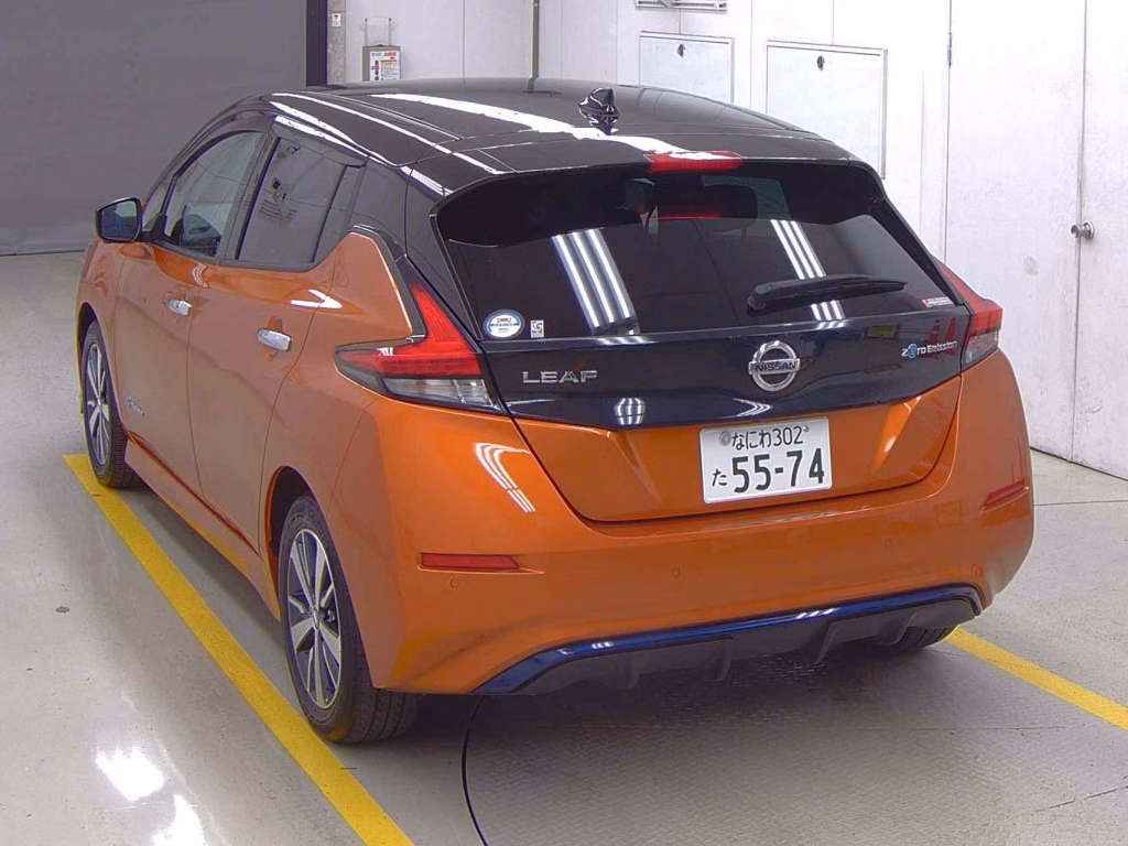 NISSAN LEAF
