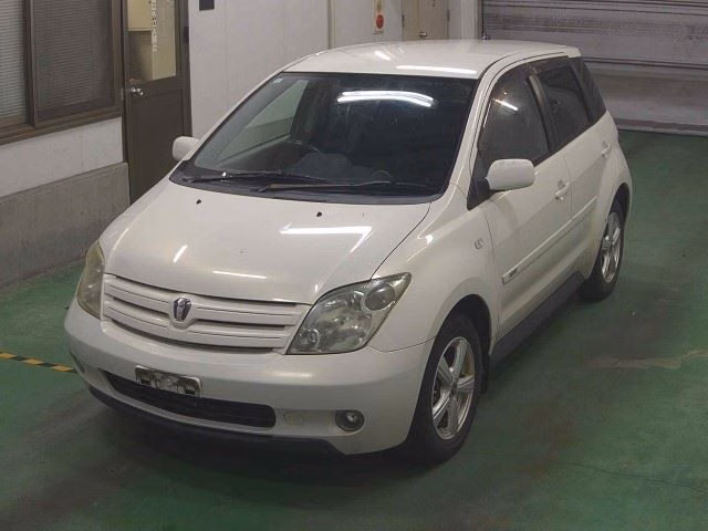 TOYOTA IST