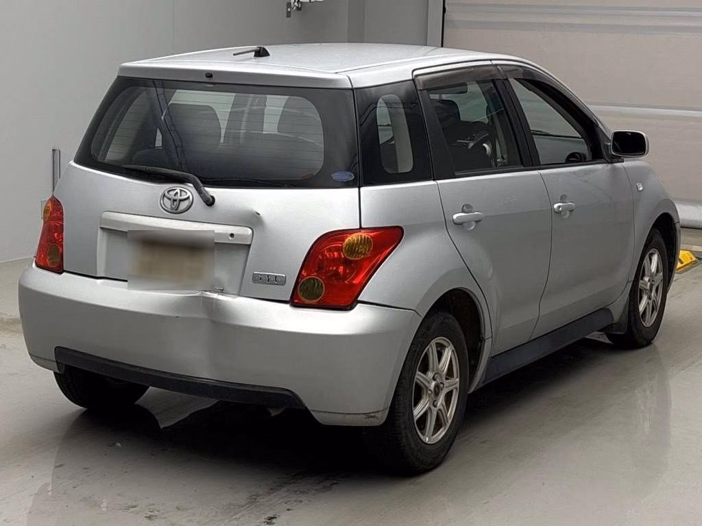 TOYOTA IST