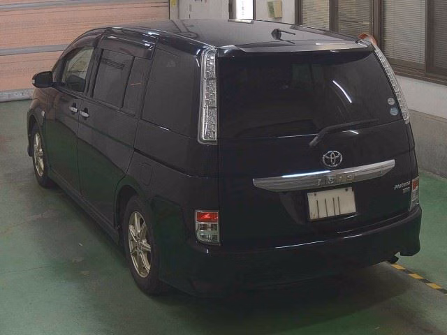 TOYOTA ISIS