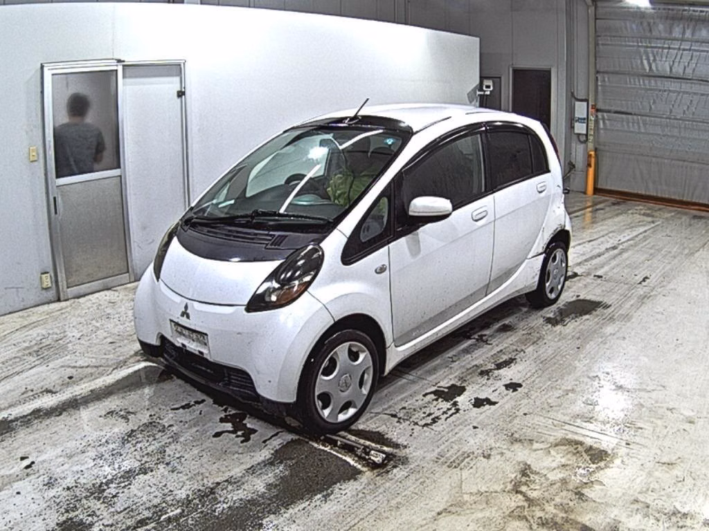 MITSUBISHI I