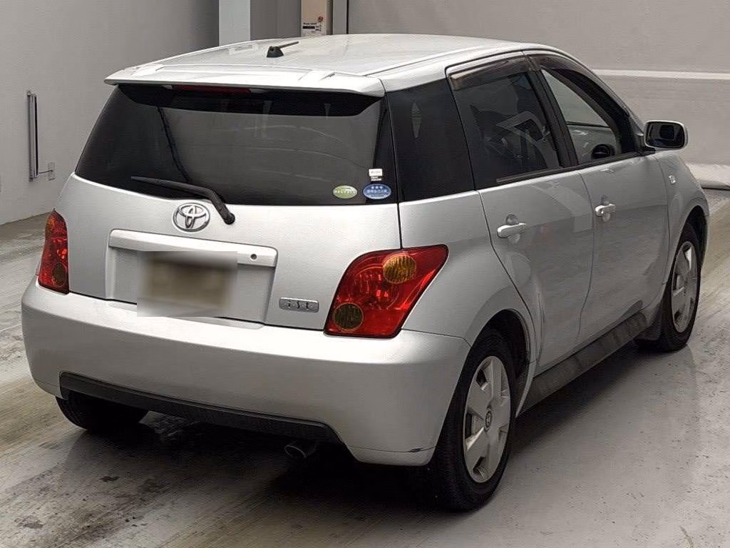 TOYOTA IST