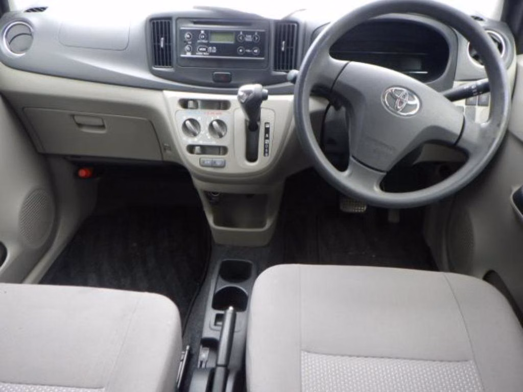 TOYOTA PIXIS EPOCH