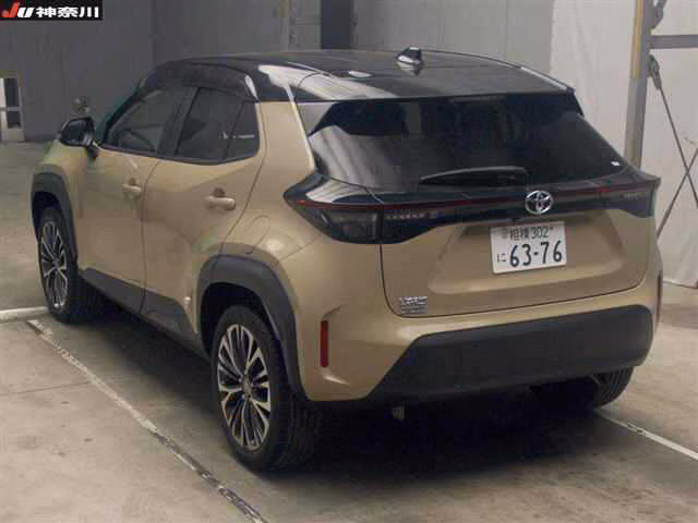 TOYOTA YARIS CROSS