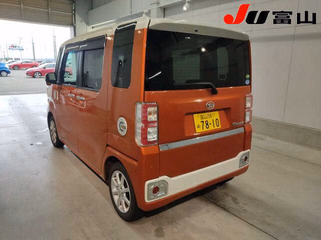 DAIHATSU WAKE