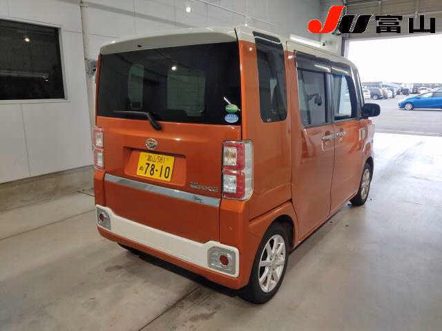 DAIHATSU WAKE