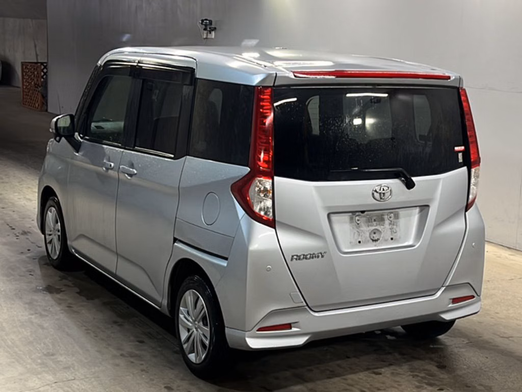 TOYOTA ROOMY