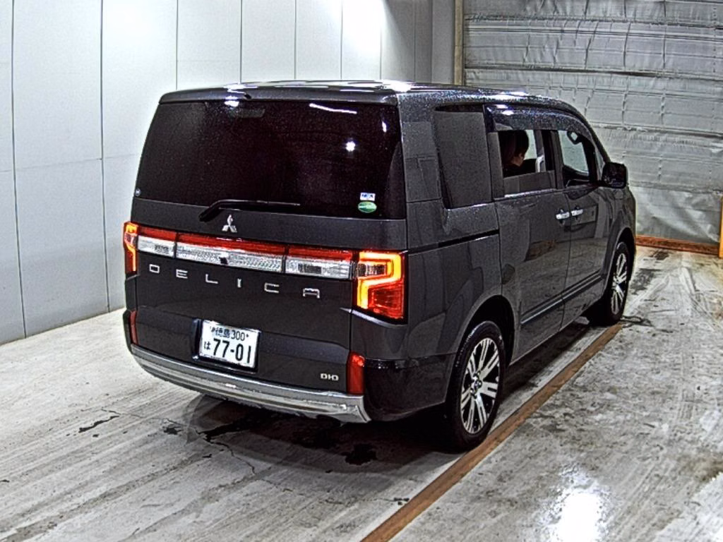 MITSUBISHI DELICA D:5