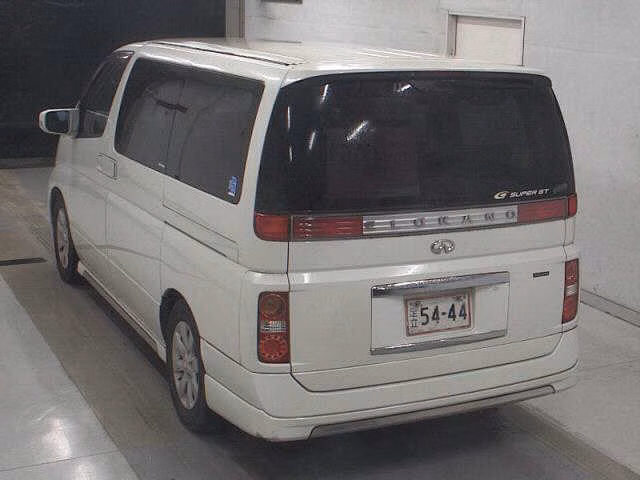 NISSAN ELGRAND