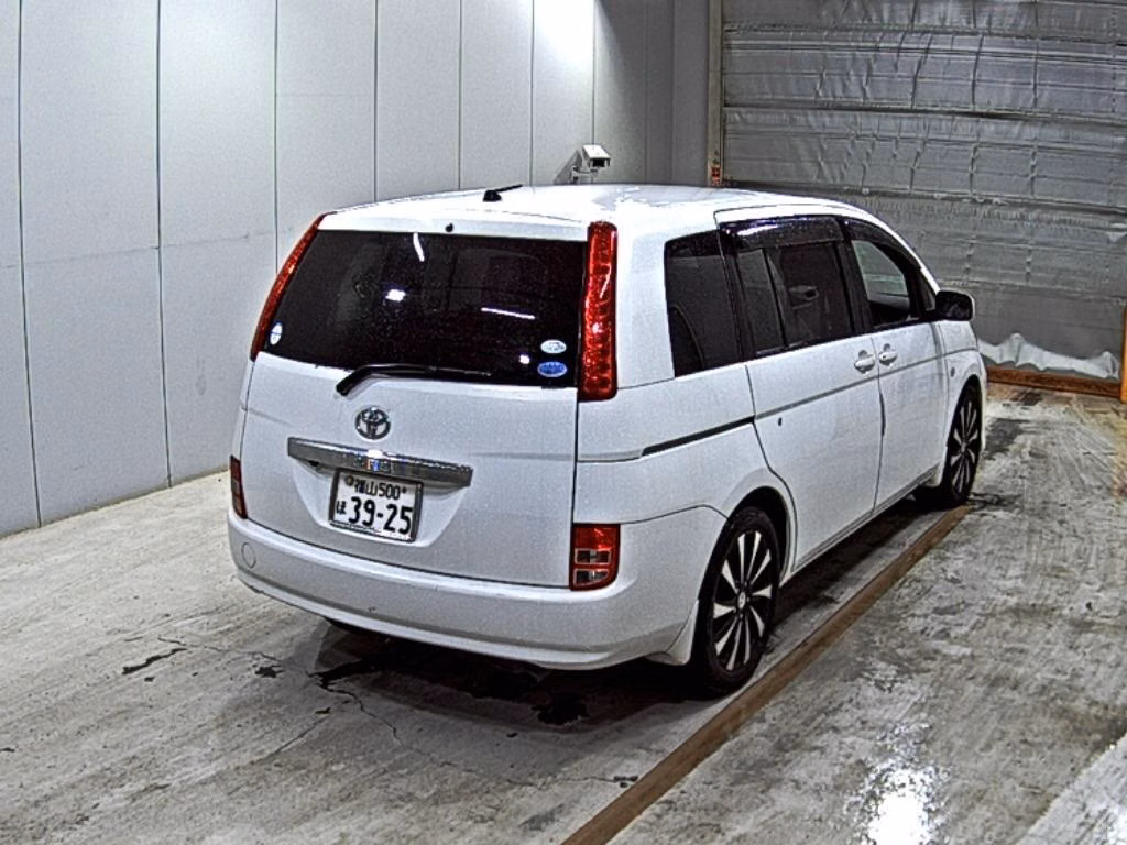 TOYOTA ISIS