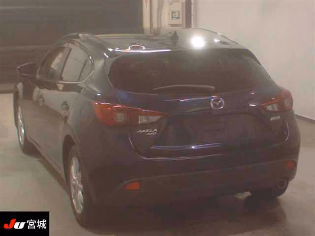 MAZDA AXELA