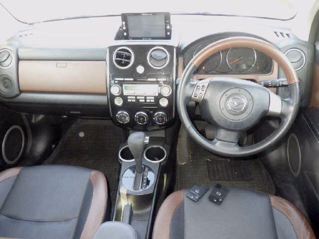 MAZDA VERISA
