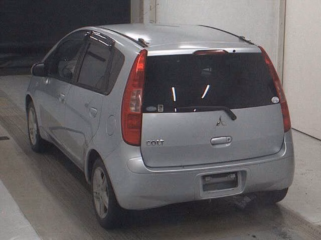 MITSUBISHI COLT
