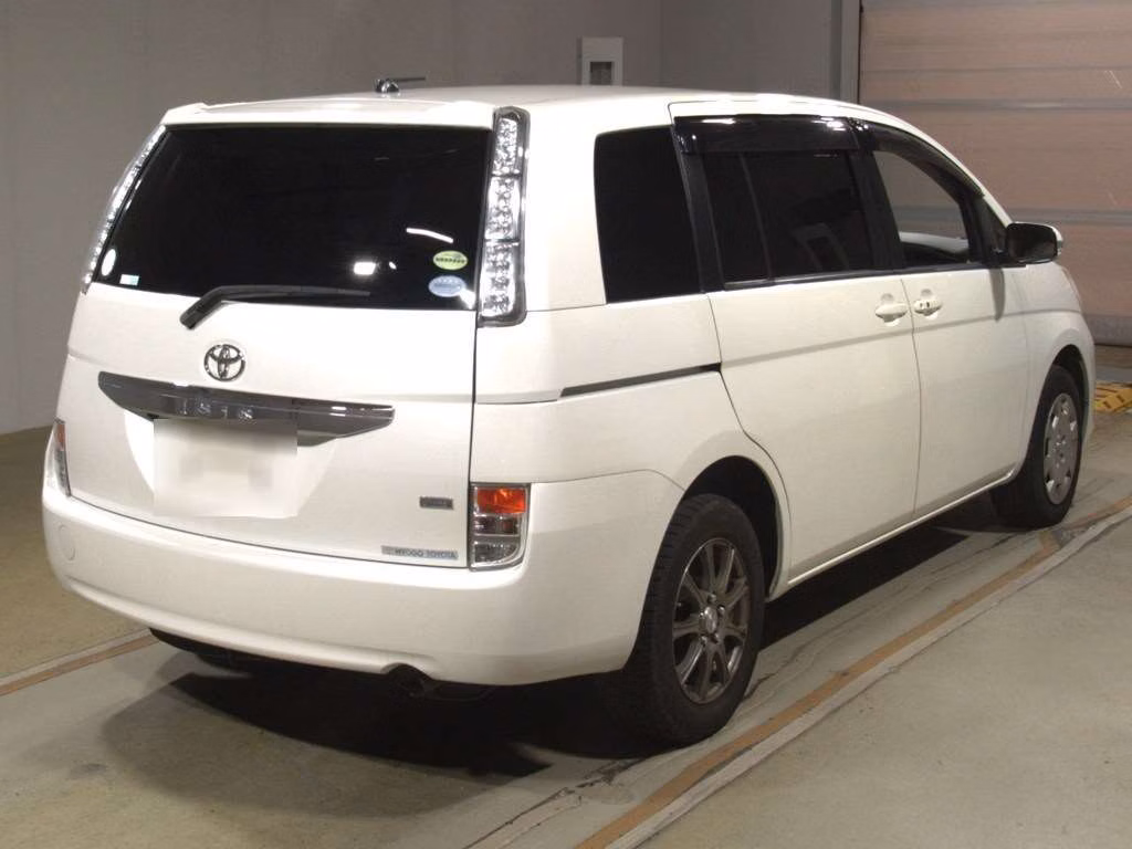 TOYOTA ISIS
