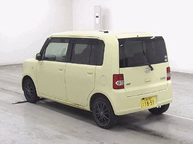 DAIHATSU MOVE CONTE