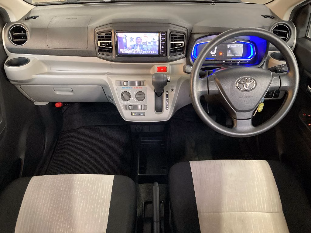 TOYOTA PIXIS EPOCH