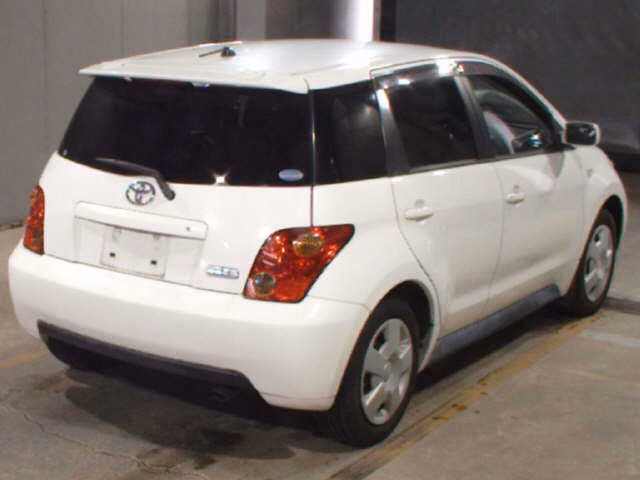 TOYOTA IST