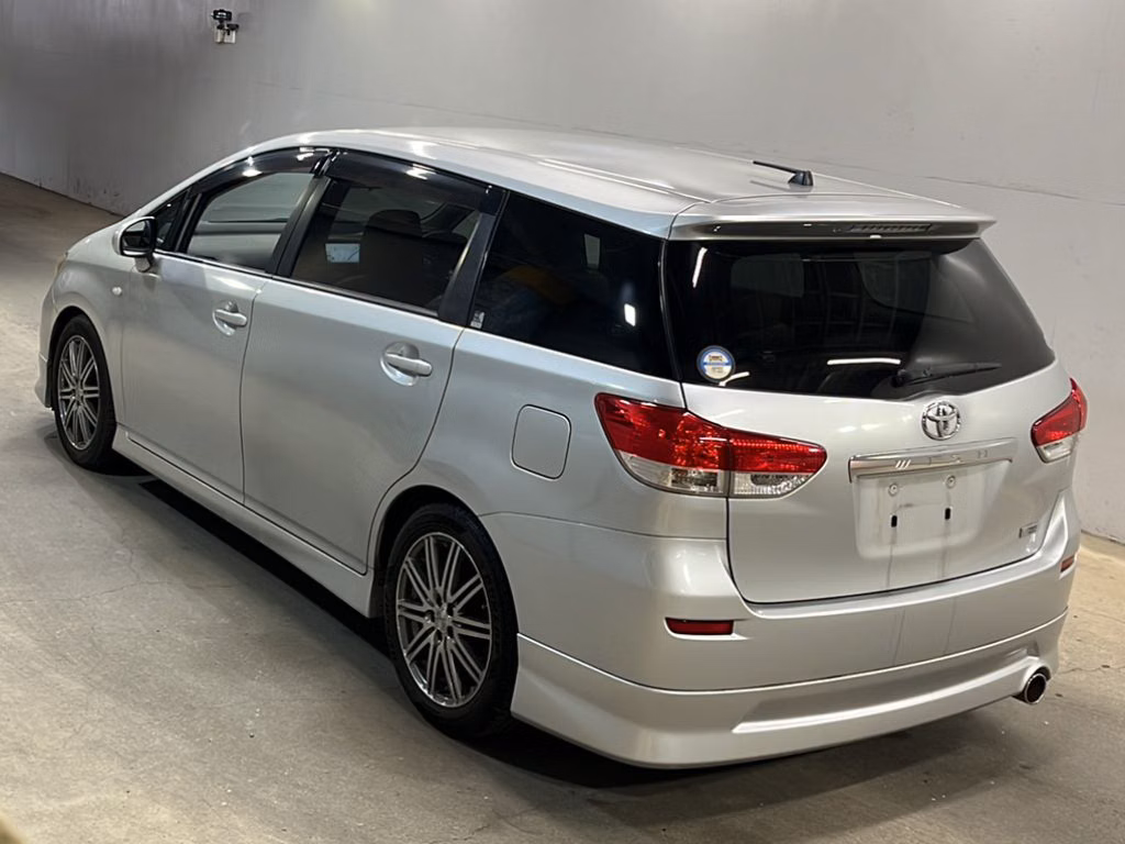 TOYOTA WISH