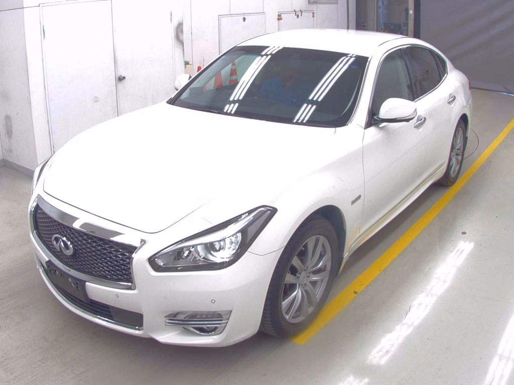 NISSAN FUGA