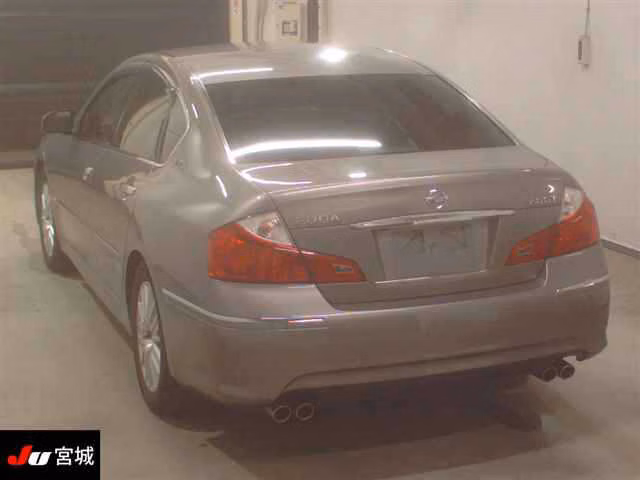 NISSAN FUGA