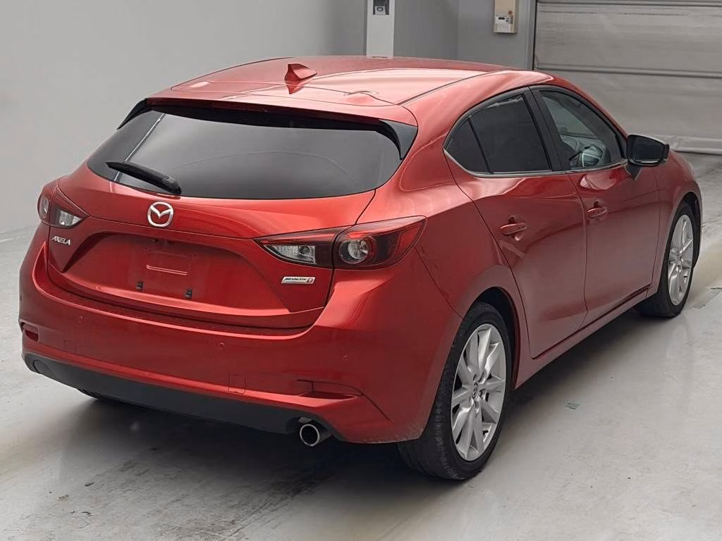 MAZDA AXELA