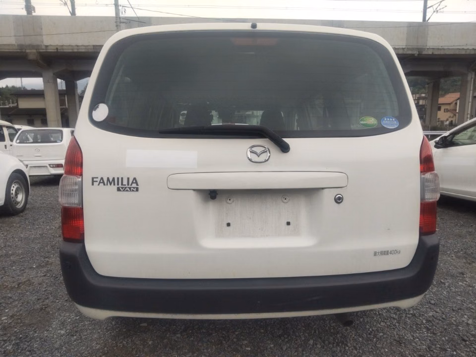MAZDA FAMILIA