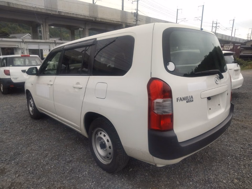 MAZDA FAMILIA
