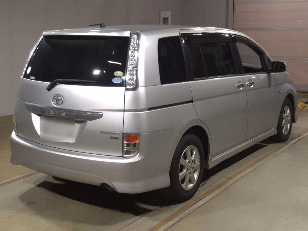 TOYOTA ISIS