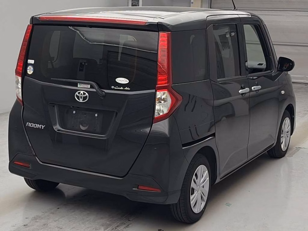 TOYOTA ROOMY