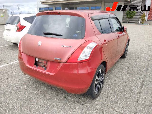 SUZUKI SWIFT