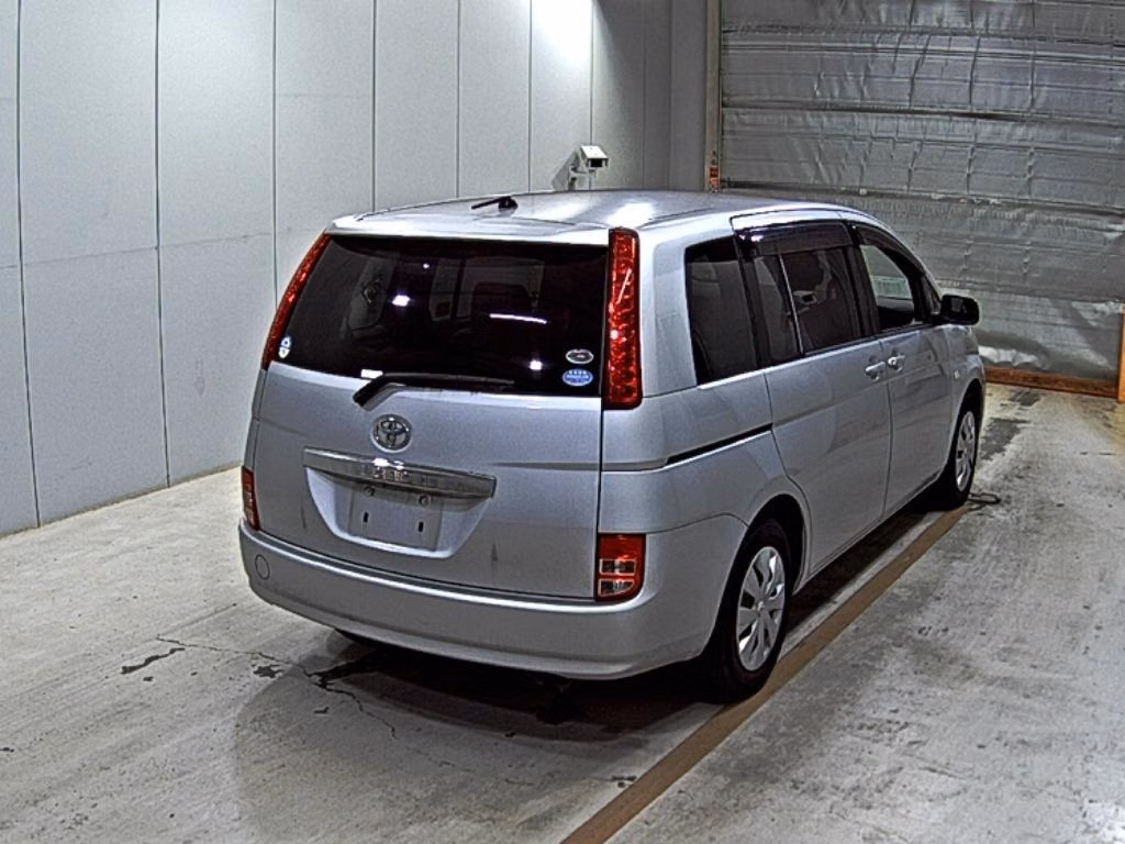 TOYOTA ISIS