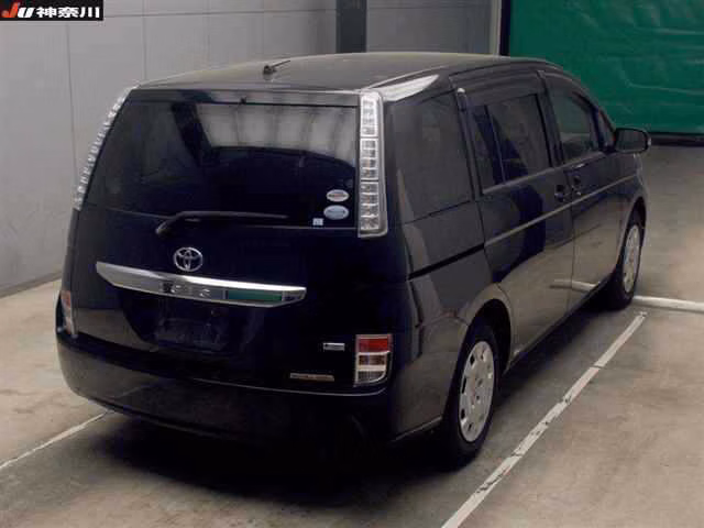 TOYOTA ISIS