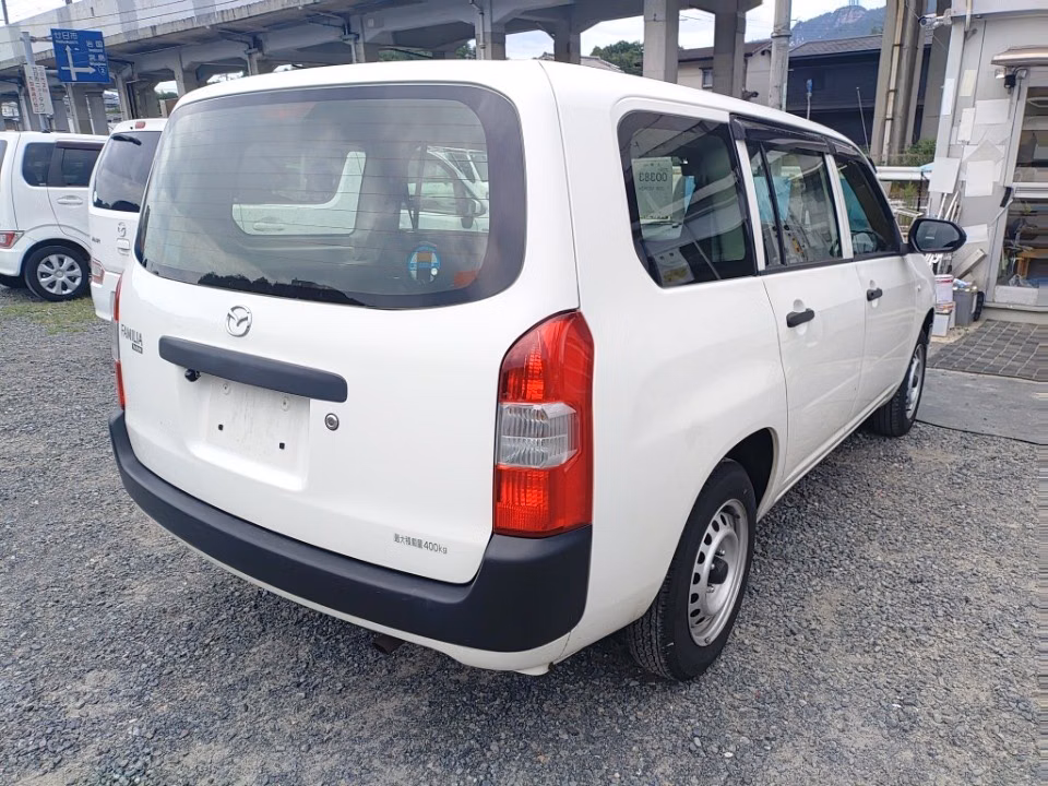 MAZDA FAMILIA