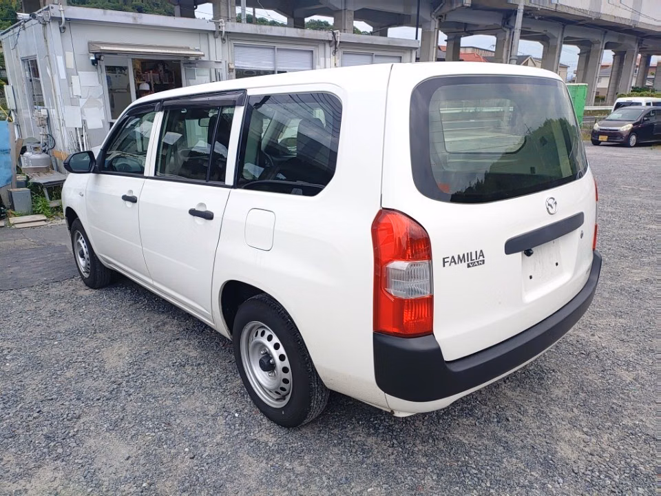 MAZDA FAMILIA