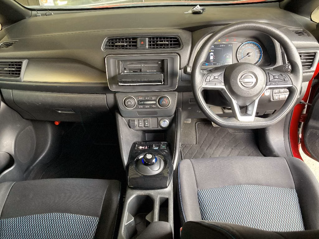 NISSAN LEAF