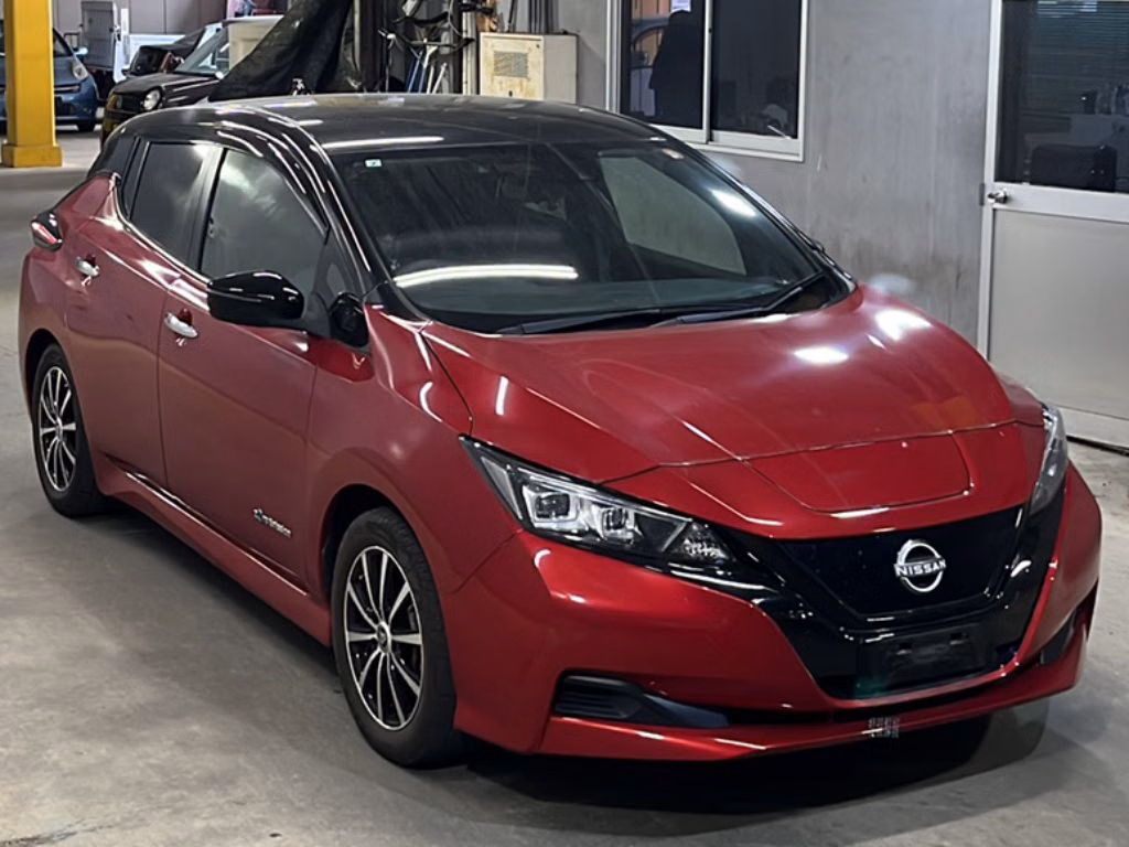 NISSAN LEAF