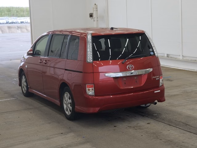 TOYOTA ISIS
