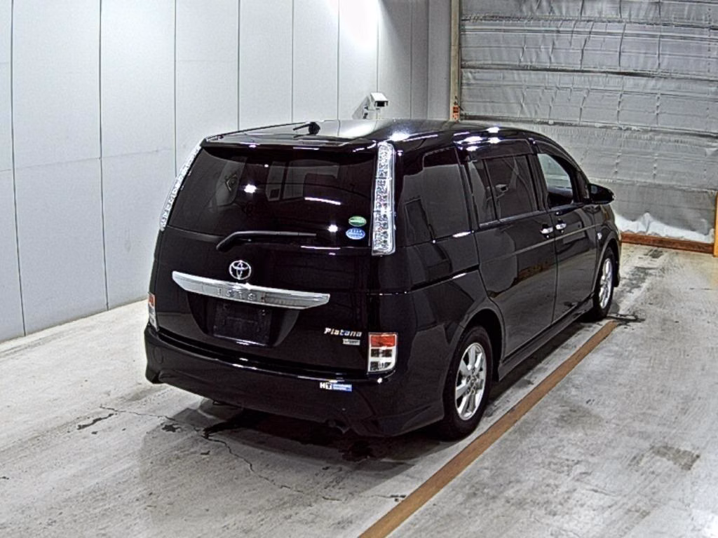 TOYOTA ISIS