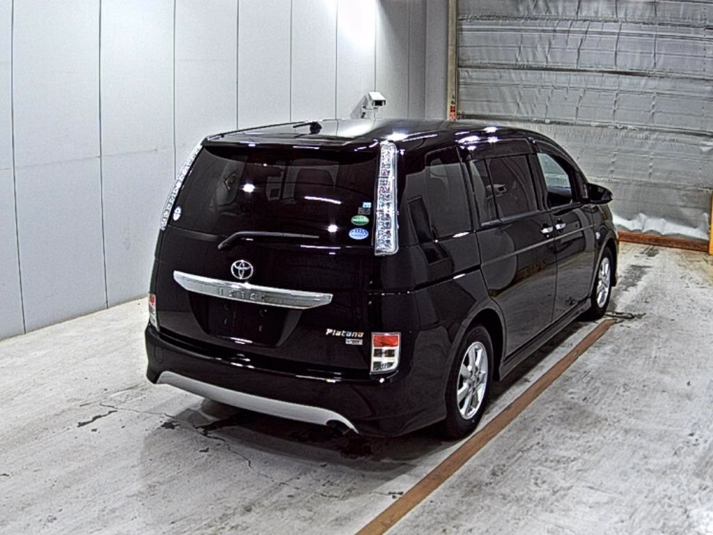 TOYOTA ISIS