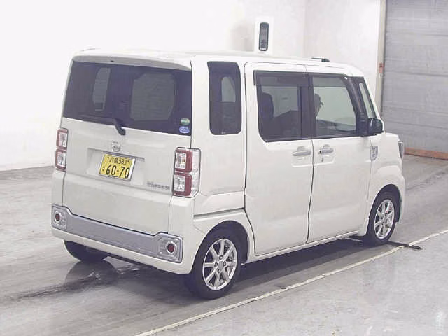 DAIHATSU WAKE