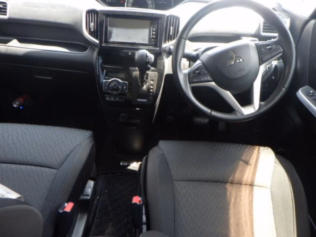 MITSUBISHI DELICA D:2